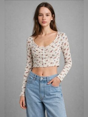 Urban Outfitters Cream Floral Ribbed Button-Front Crop Top Size M